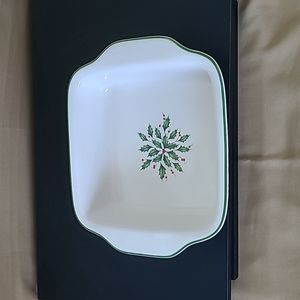 LENOX Square  Small  Baker 10" Baking  casserole  to table